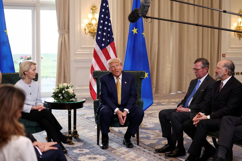 Nearly half of US companies in Europe expect declining economic ties, survey shows