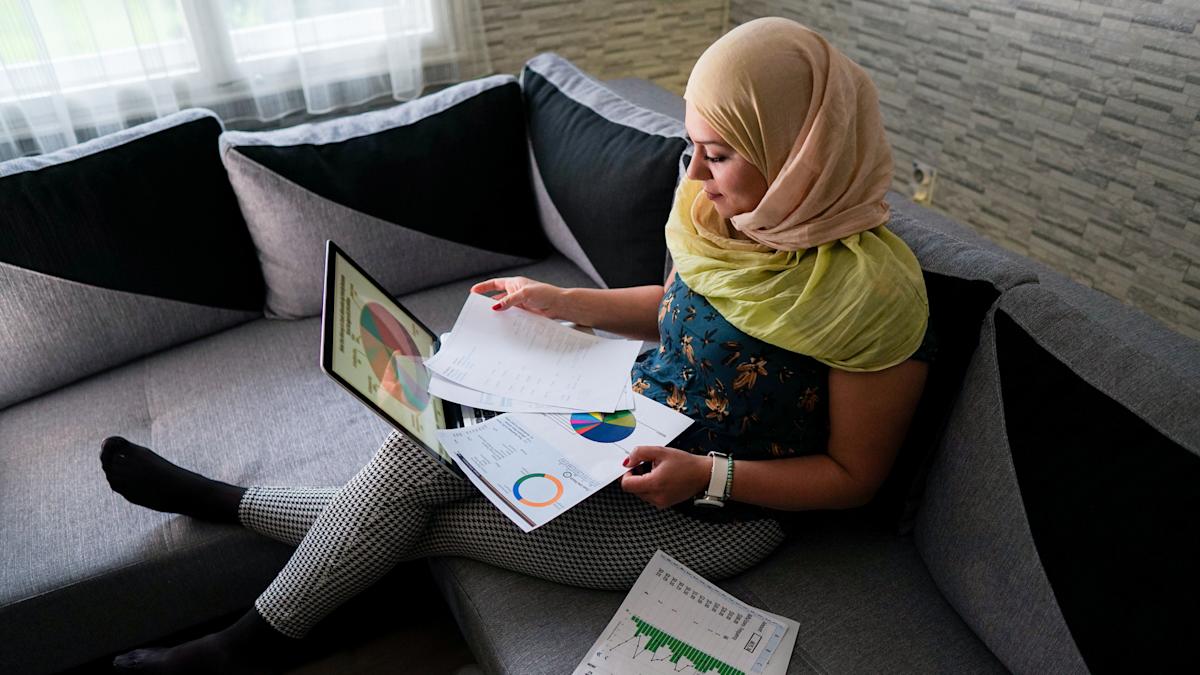 6 Lessons About Financial Independence You Need for When Your Safety Net Disappears