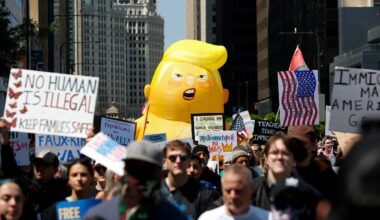 Trump, ICE target Chicago. Even police won't work with them