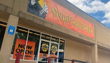 8 Spirit Halloween stores are now open in Jacksonville. Here's where