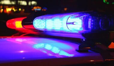 Jacksonville police vehicle strikes, kills man crossing Mandarin road