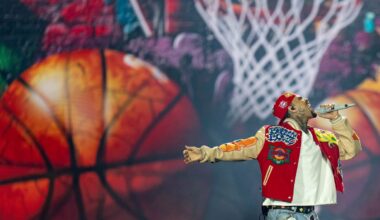 Chris Brown Breezy Bowl XX Tour drew a huge crowd in Phoenix