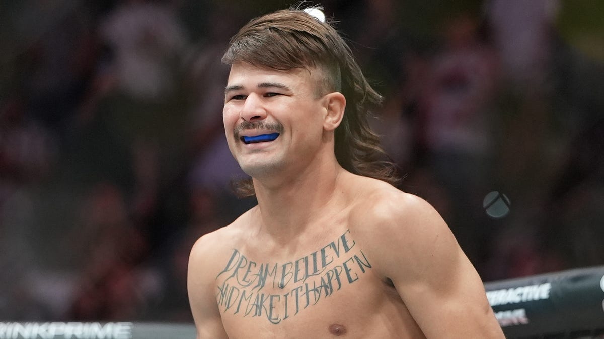 Diego Lopes wins extra $100,000 in San Antonio