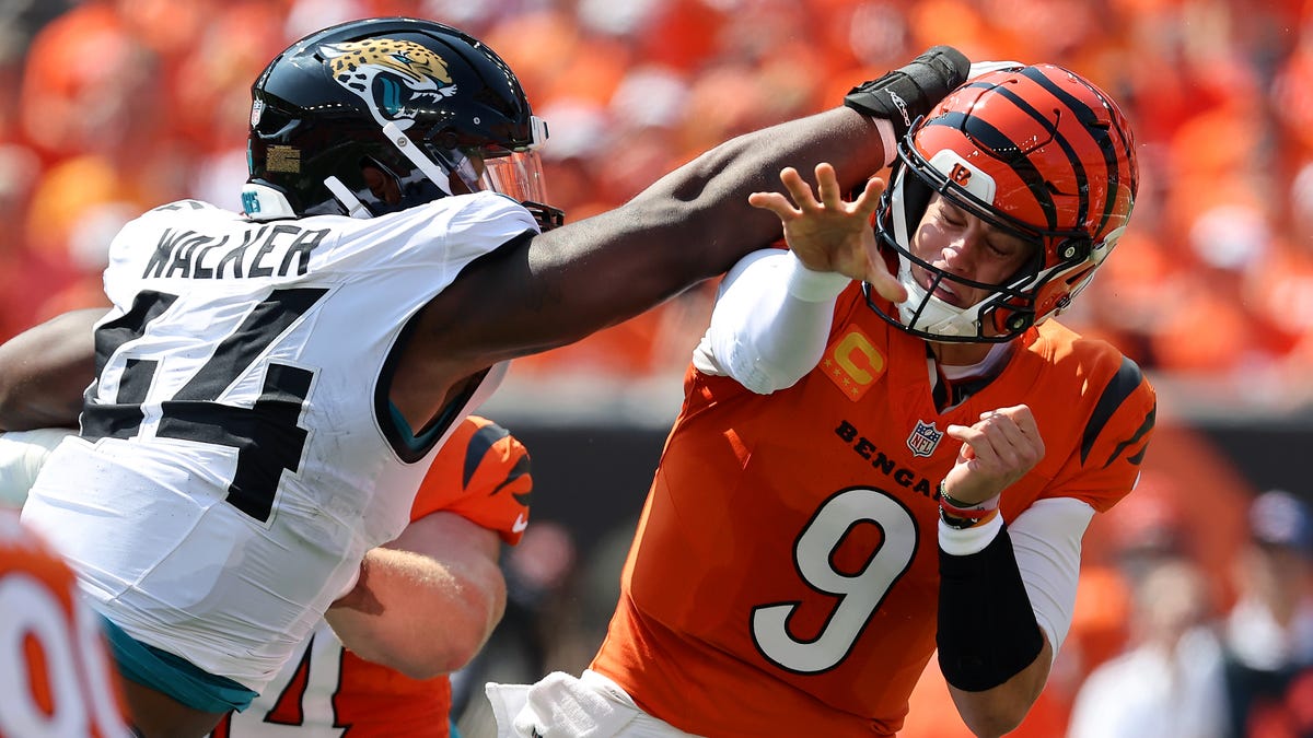 Bengals QB leaves game vs. Jaguars