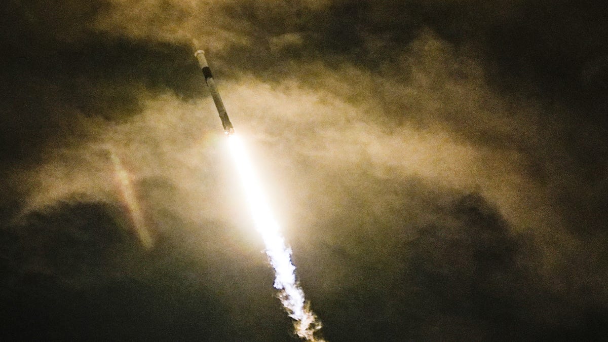 SpaceX rocket launch in Florida set for early Sunday