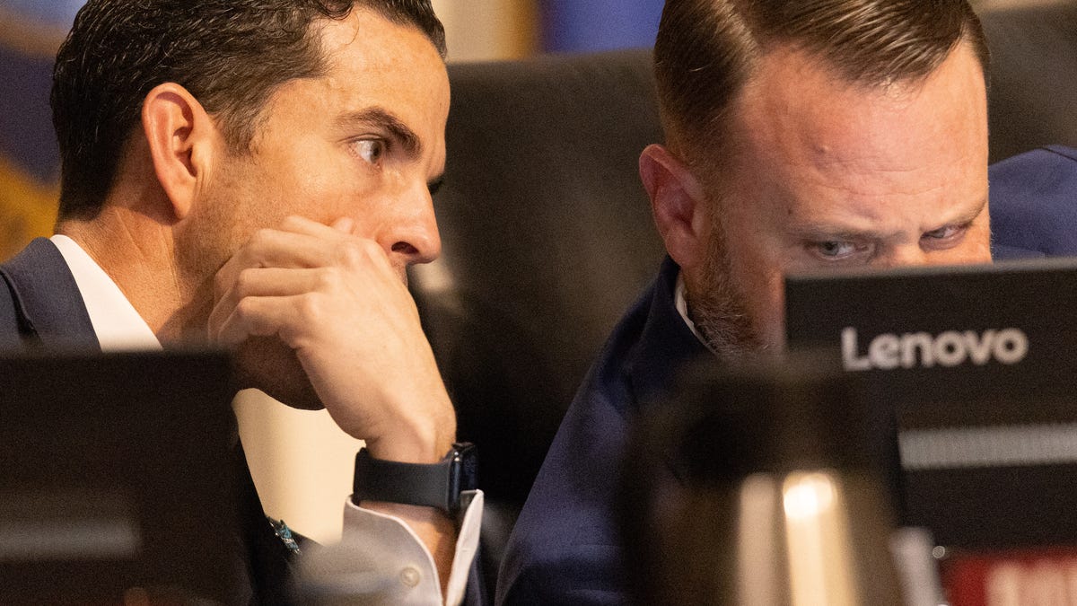 Jacksonville City Council votes for budget in marathon meeting