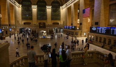 See photos and video of Grand Central station power outage