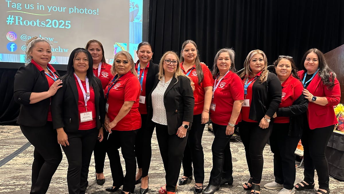 How these Phoenix neighbors are here to help when crisis strikes