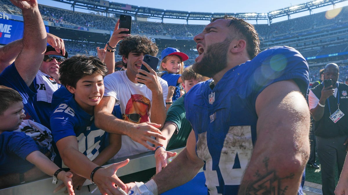 Cam Skattebo turning heads, bringing 'juice' for New York Giants