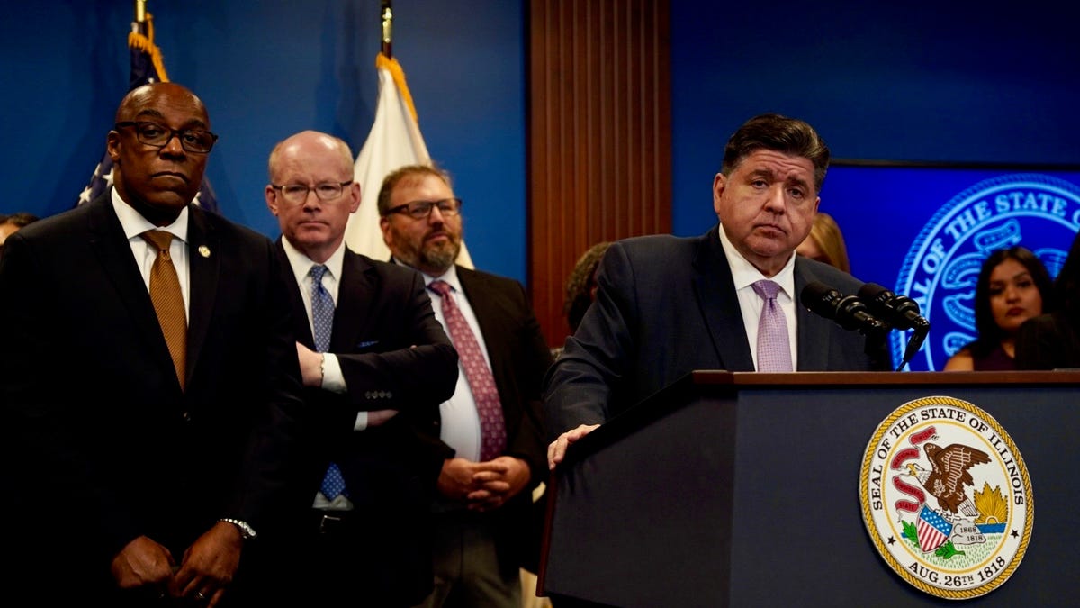 ICE wants National Guard troops in Chicago amid 'riots' and arrests