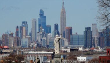DoubleLine takes multi-pronged approach to US economy as official jobs data under scrutiny