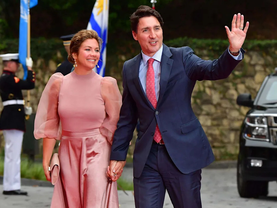Canada's Prime Minister Justin Trudeau and his wife Sophie Gregoire Trudeau arrive for a Summit of the Americas dinner at the Getty Villa in Pacific Palisades, California, June 9, 2022. (Photo by Frederic J. Brown / AFP) (Photo by FREDERIC J. BROWN/AFP via Getty Images)