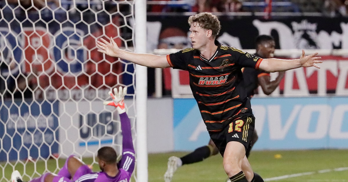 FC Dallas, unbeaten in six straight matches, moves into playoff spot with win over Rapids