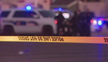 Phoenix Police search for suspect in man's shooting death