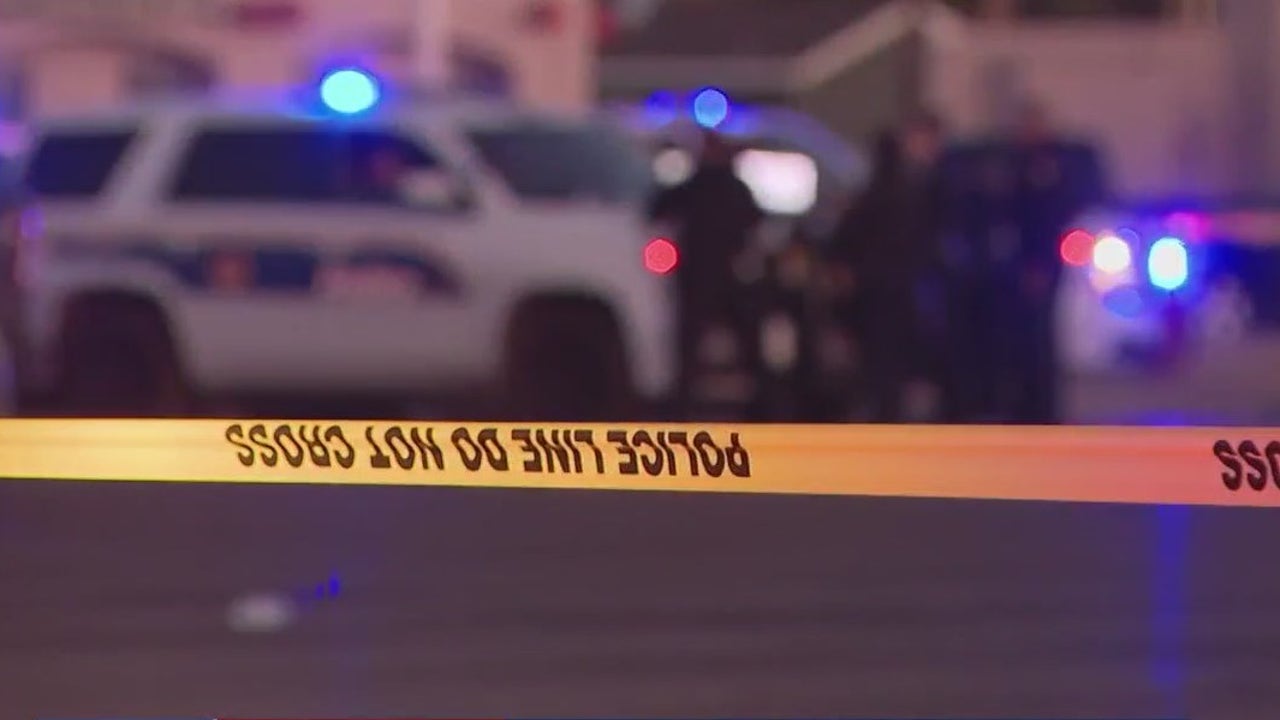 Phoenix Police search for suspect in man's shooting death