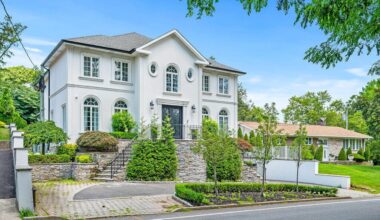 Staten Island Home of the Week: This $2.58M residence has the perfect balance of luxury and livability