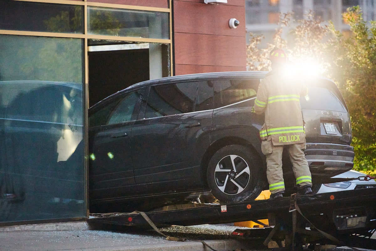 Driver facing charges after toddler killed, six others injured in Ontario daycare crash