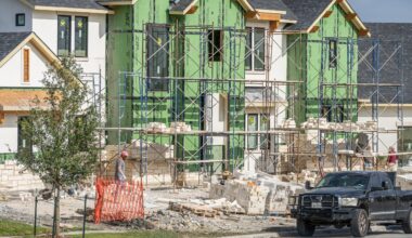 North Texas buyers, sellers get off the fence following recent Fed rate cuts 