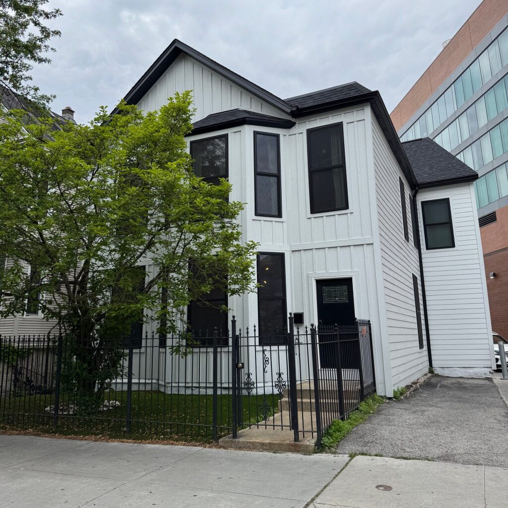 Residential property near Wrigley Field sells for $1.15M