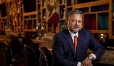 Backlash against pro-Trump Chicago restauranteur ensnares daughter