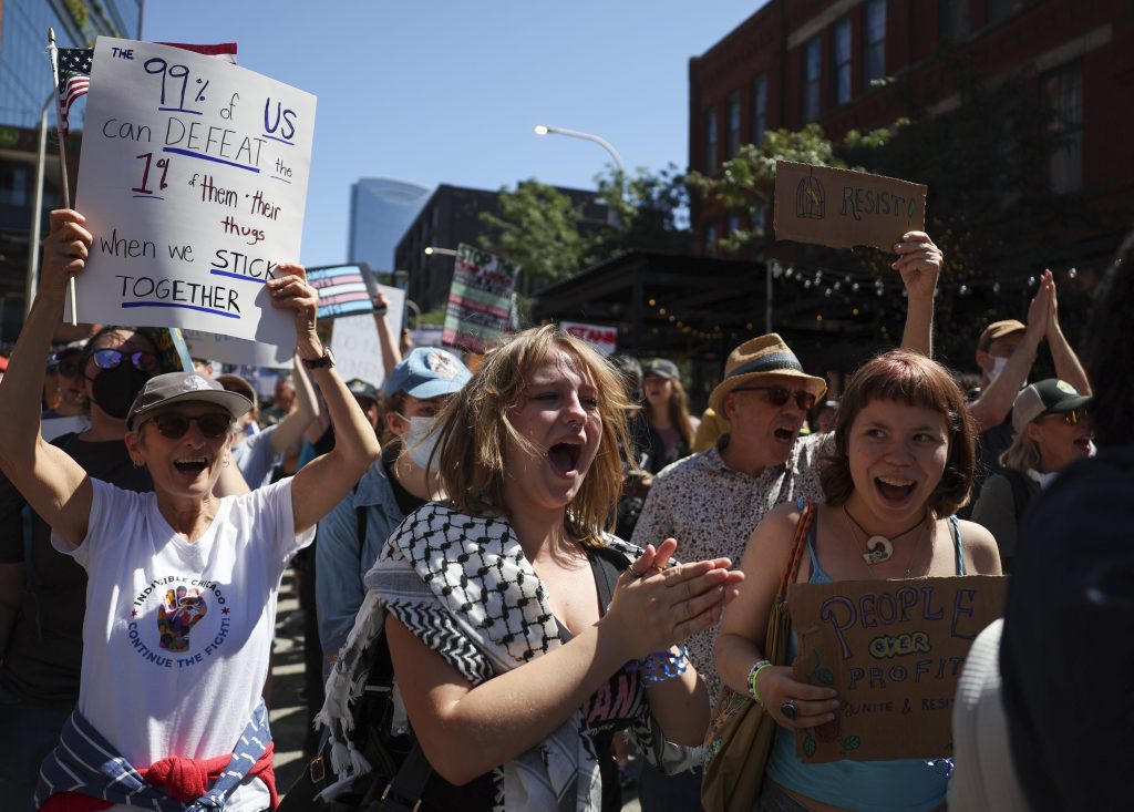 'No federal troops in the city of Chicago!'