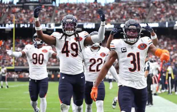 Chicago Bears free safety Kevin Byard (31) celebrates with his...