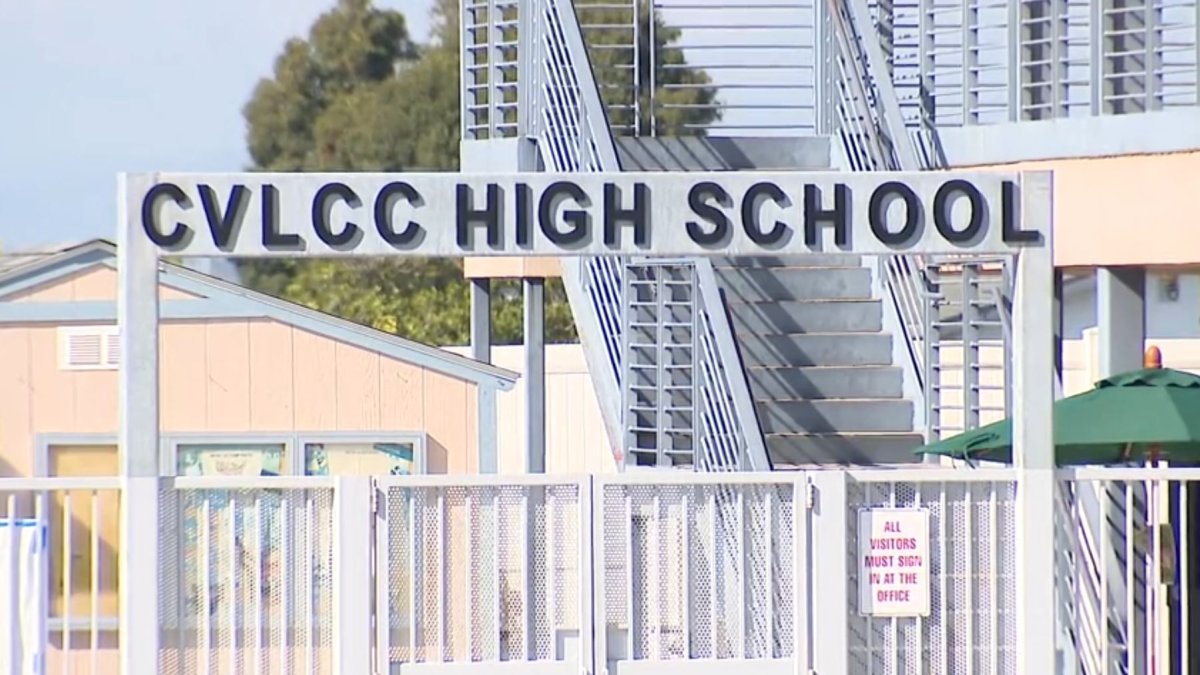South Bay teacher faces discipline after playing Charlie Kirk assassination video in classroom – NBC 7 San Diego