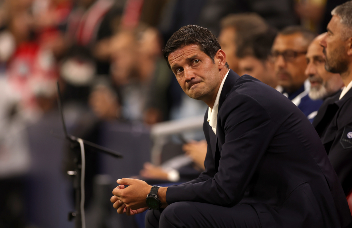 AMSTERDAM, NETHERLANDS - SEPTEMBER 17: Cristian Chivu, Head Coach of Internazionale, looks on prior to the UEFA Champions League 2025/26 League Phase MD1 match between AFC Ajax and FC Internazionale Milano at Johan Cruijff Arena on September 17, 2025 in Amsterdam, Netherlands. (Photo by Dean Mouhtaropoulos/Getty Images)