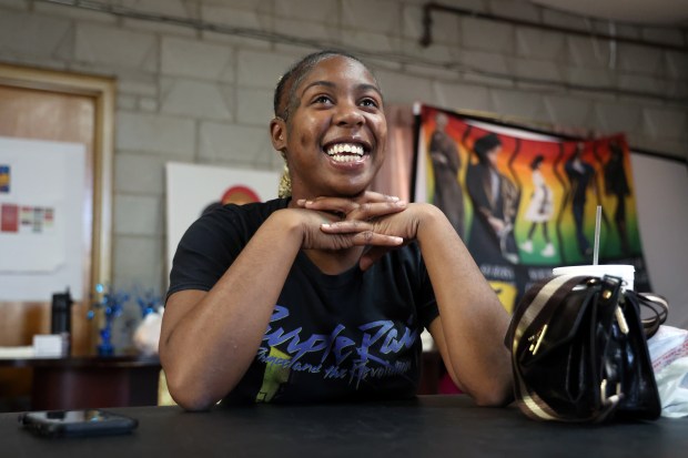 Chrischauna Smith talks about her past run-ins with the law and how working with the violence prevention organization Chicago CRED (Creating Real Economic Destiny) has helped turn her life around, Sept. 11, 2025. (Terrence Antonio James/Chicago Tribune)