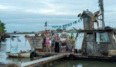 Flotsam River Circus’s free show floats into New York City