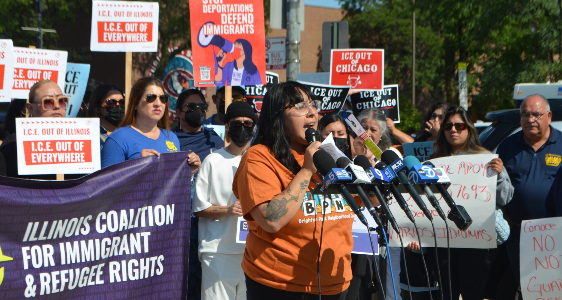 As Immigrant-Owned Businesses Suffer Due To ICE Fears, Advocates Urge Chicagoans To 'Shop Locally'