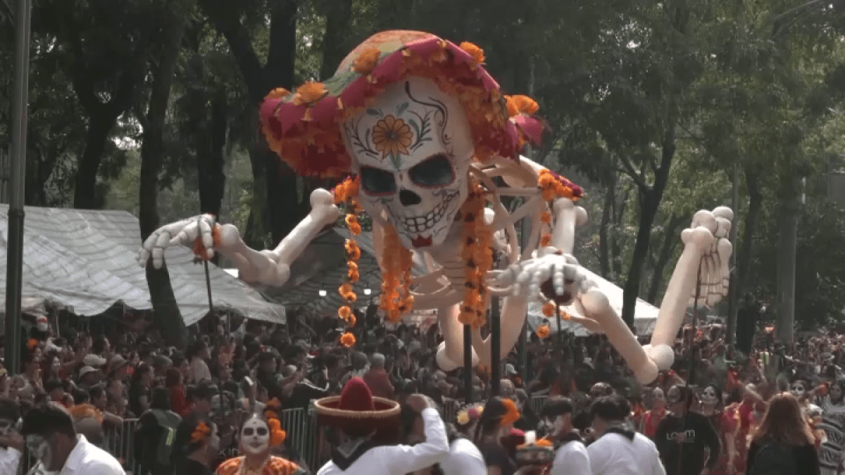Long Beach cancels 2025 Dia de los Muertos Parade amid ICE raids – NBC Los Angeles