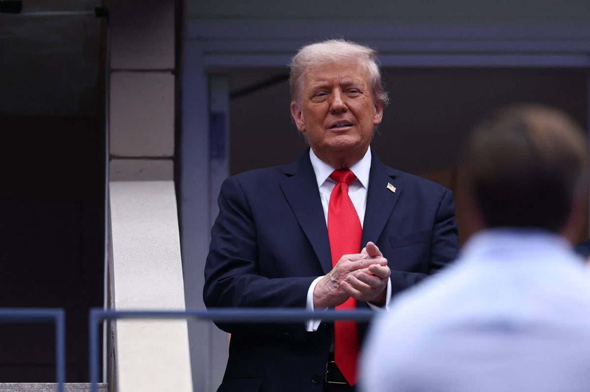 Donald Trump’s U.S. Open final appearance draws mixed reaction, prompts delay