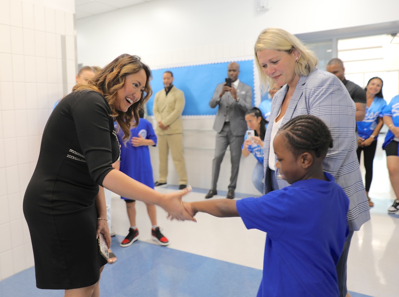 NYC Chancellor visits brand new Staten Island Rise Academy in Travis