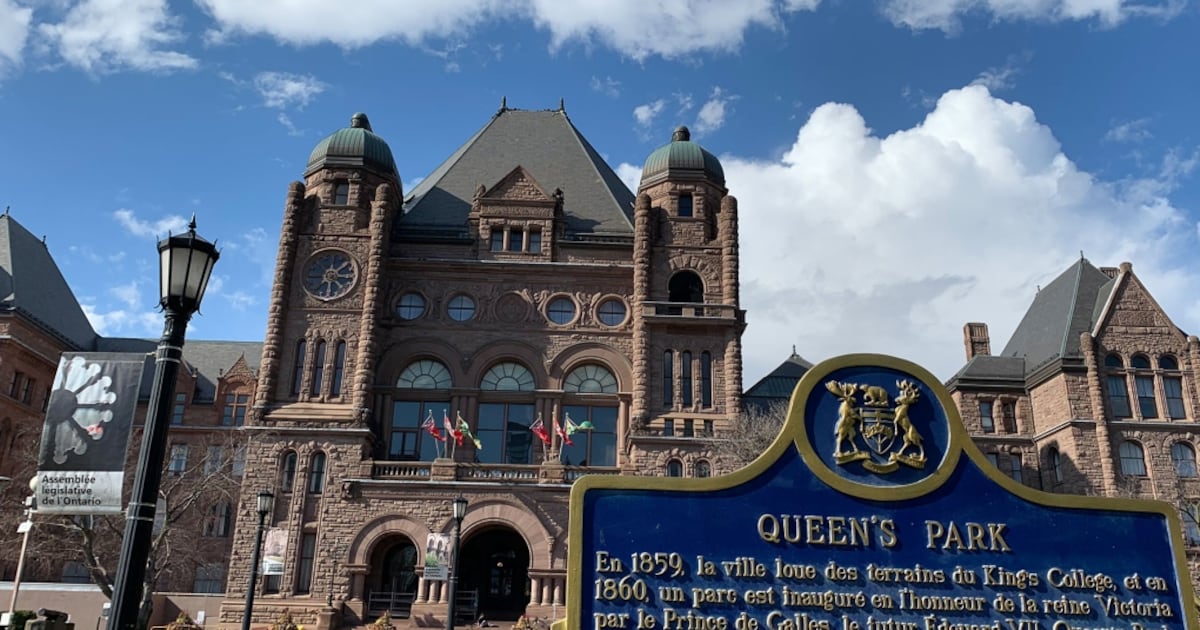 Ontario back to office policy: Union files dispute
