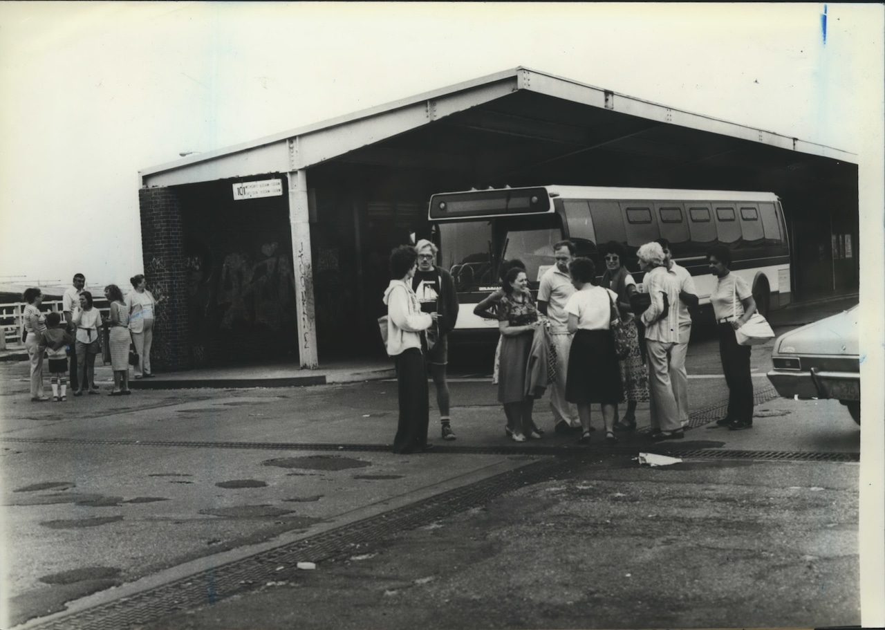 Vintage photos of buses on Staten Island