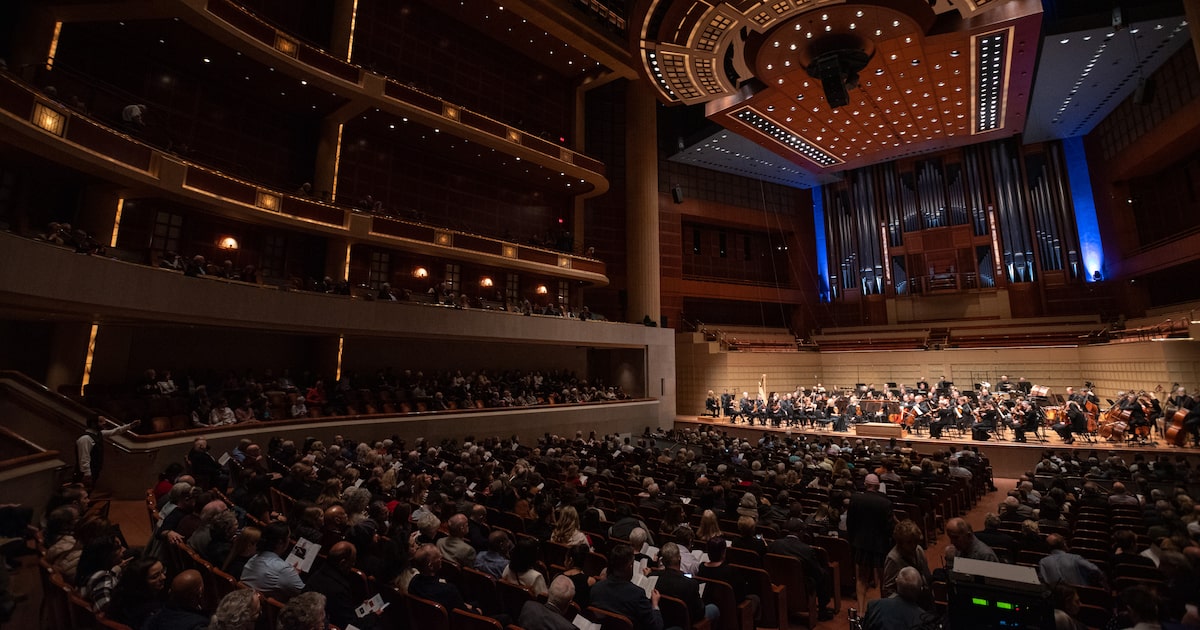 Dallas Symphony changes drinks policy for classical concerts