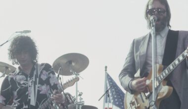 Remember When Jimmy Page Played a Surprise Set With The Beach Boys in 1985?