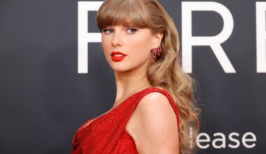 Taylor Swift Fans Flood AMC App From Buying 'Showgirl' Release Tickets