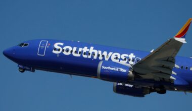 Distracted controllers allowed planes to come dangerously close on a San Diego runway, NTSB says – NBC 7 San Diego