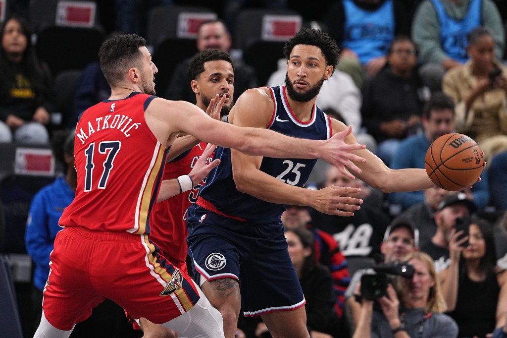 Ben Simmons (25) rejected a contract offer from the Knicks.