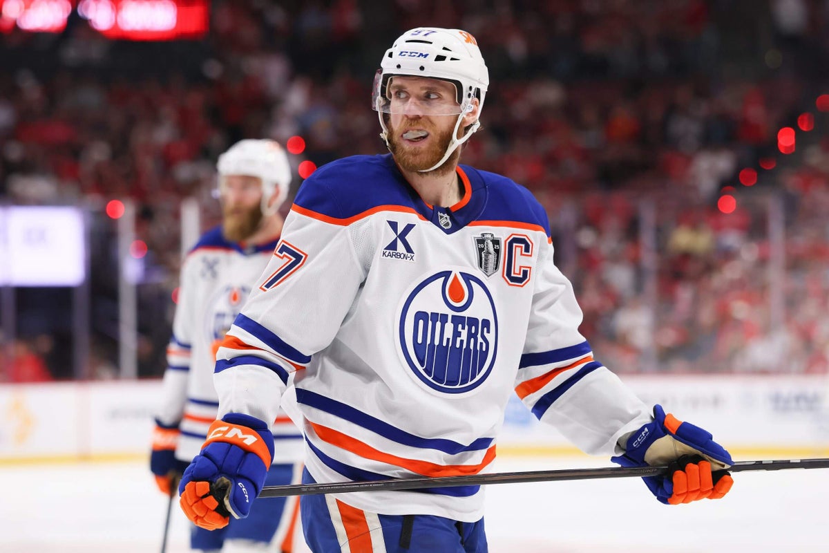 Oilers GM Stan Bowman not rushing Connor McDavid talks: ‘When he’s ready, he’s ready’