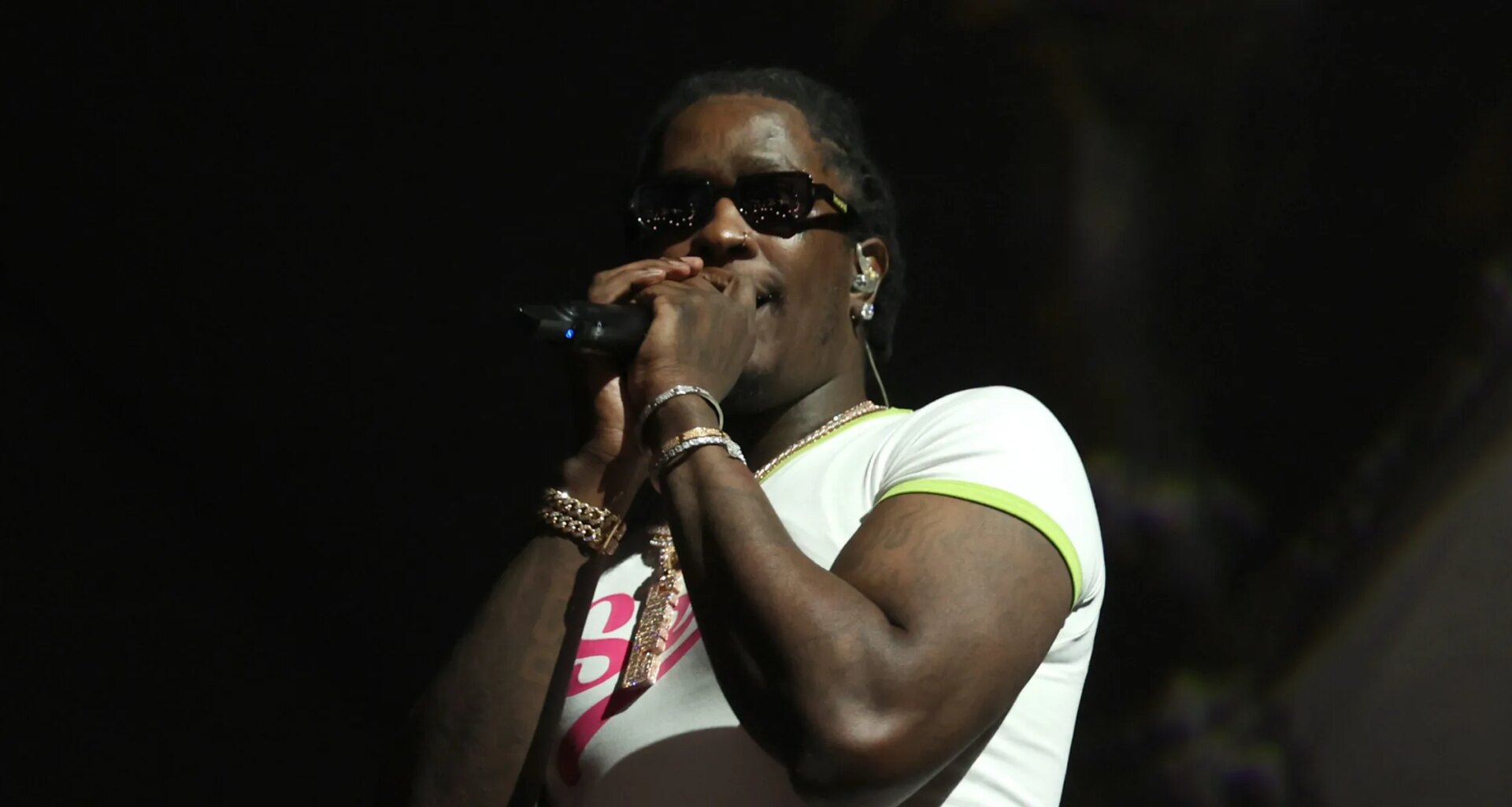 Young Thug Pays Tribute To Fulton County Courthouse