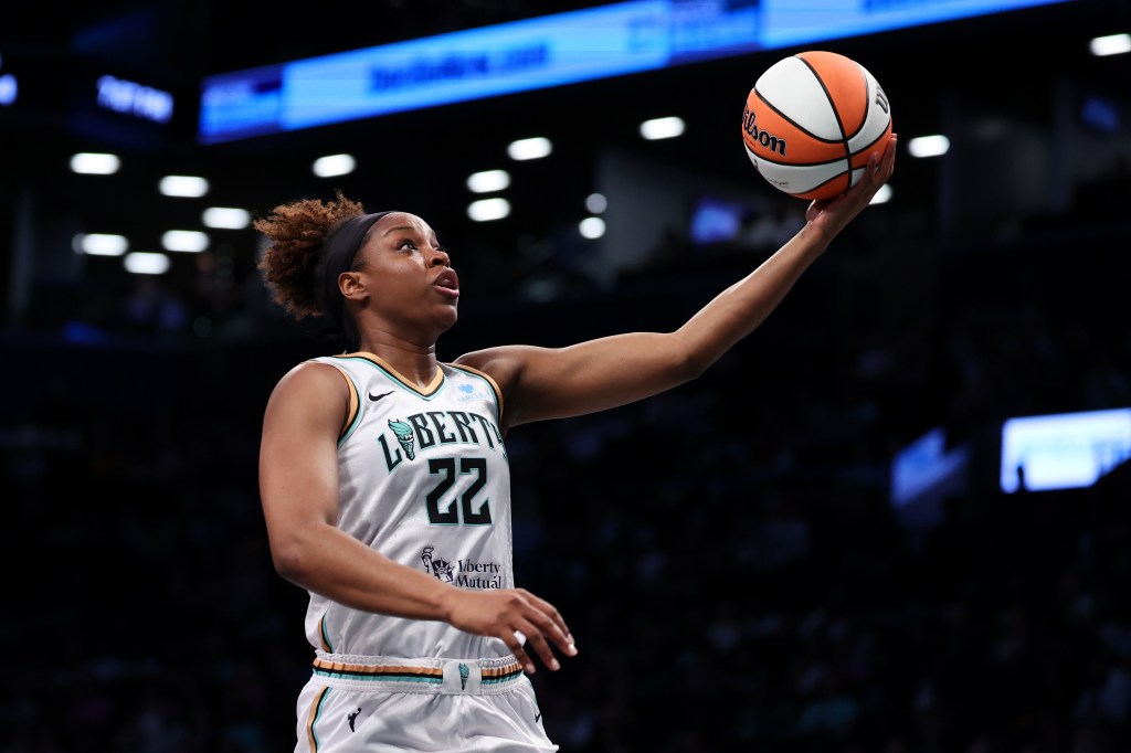 Kennedy Burke shoots the ball during the first half against the Connecticut Sun at Barclays Center on August 25, 2025 in New York City.