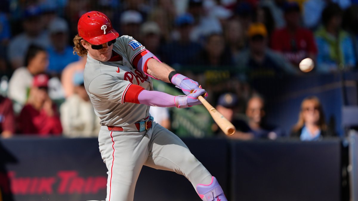 Phillies stay persistent in chaotic win over Brewers – NBC10 Philadelphia