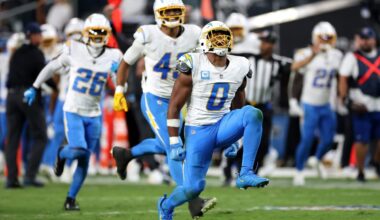 Chargers vs. Raiders takeaways: L.A.’s defense leads win, but Khalil Mack hurt