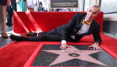 Bill Nye honored with Hollywood Walk of Fame star – NBC Los Angeles