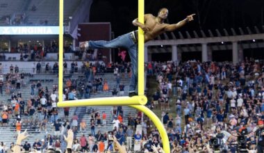 Virginia students swarm end zone after Cavaliers knock off No. 8 FSU in double OT