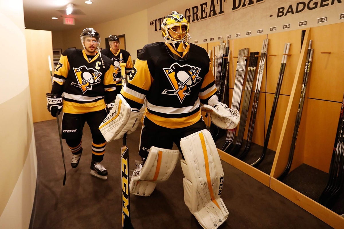 Marc-Andre Fleury signs with Penguins, will finish NHL career in preseason game