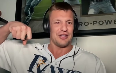 Gronk Picks Bucs To Win, Says He Broke Up With The Team - JoeBucsFan.com